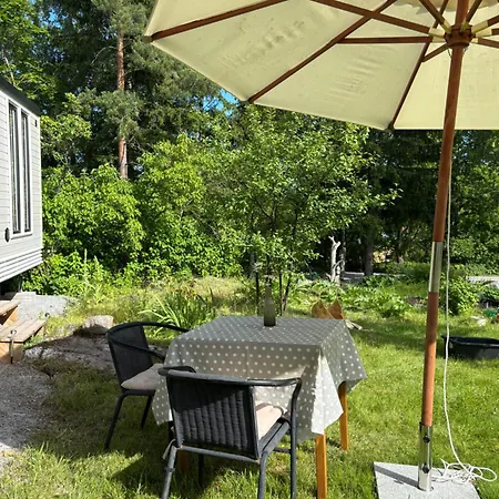 Kamp alanı Solhem - Tiny With Sauna On Wheels *