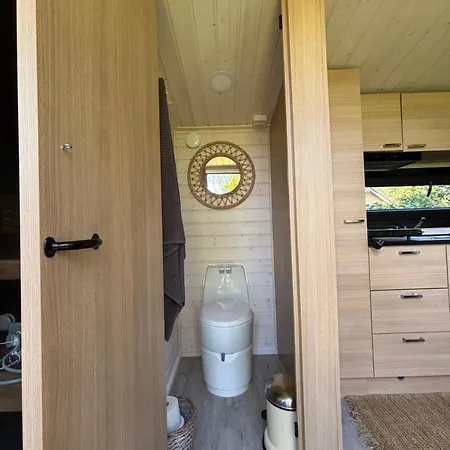 Kamp alanı Solhem - Tiny With Sauna On Wheels Raseborg